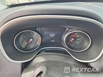 Zdjęcie 9 z 13 samochodu: 2019 JEEP COMPASS LATITUDE VIN:3C4NJCBB1KT614922 - miniatura