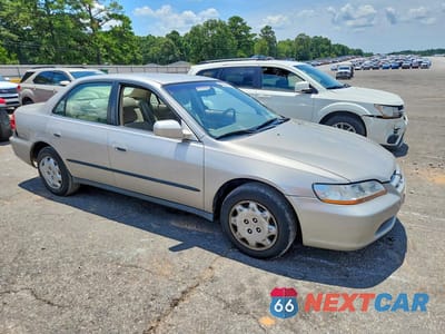 Czwarte zdjęcie samochodu z boku: 1999 HONDA ACCORD LX VIN:1HGCG5647XA084517 - miniatura