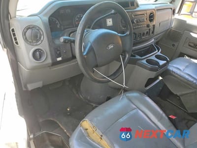 Zdjęcie 8 z 13 samochodu: 2010 FORD ECONOLINE E350 SUPER DUTY CUTAWAY VAN VIN:1FDWE3FLXADA33561 - miniatura