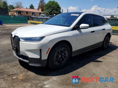 2024 BMW IX XDRIVE50 WB523CF06RCP69084 - główne zdjęcie licytacji z USA - miniatura