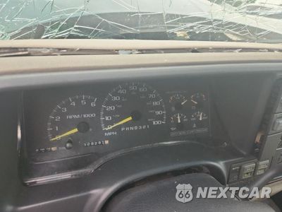 Zdjęcie 9 z 13 samochodu: 1998 GMC SUBURBAN K1500 VIN:1GKFK16R3WJ729360 - miniatura