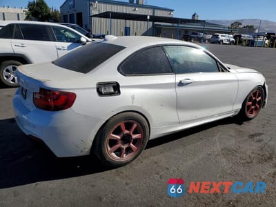 Trzecie zdjęcie samochodu z tyłu: 2016 BMW M235I VIN:WBA1J7C5XGV360226 - miniatura