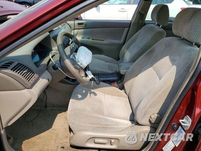 Zdjęcie 7 z 12 samochodu: 2002 TOYOTA CAMRY LE VIN:4T1BE32KX2U032441 - miniatura
