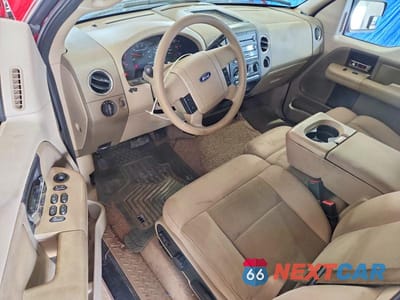 Zdjęcie 8 z 12 samochodu: 2004 FORD F150 XLT VIN:1FTRX12W24FA14818 - miniatura