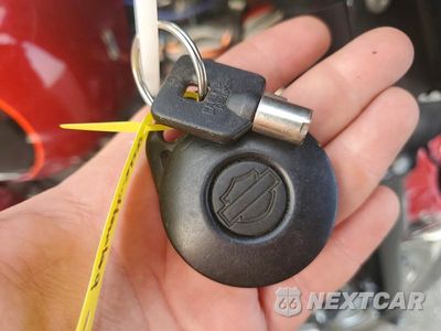 Zdjęcie 8 z 9 samochodu: 2006 HARLEY-DAVIDSON FLHTCI VIN:1HD1FFW106Y663258 - miniatura