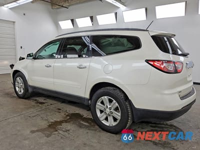 Drugie zdjęcie samochodu z przodu: 2013 CHEVROLET TRAVERSE LT VIN:1GNKVJKD0DJ189983 - miniatura