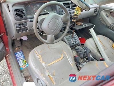 Zdjęcie 8 z 12 samochodu: 2001 CHEVROLET TRACKER LT VIN:2CNBJ634316948193 - miniatura