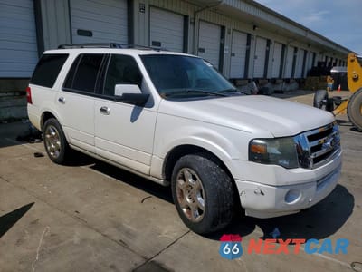 Czwarte zdjęcie samochodu z boku: 2013 FORD EXPEDITION LIMITED VIN:1FMJU2A52DEF36466 - miniatura