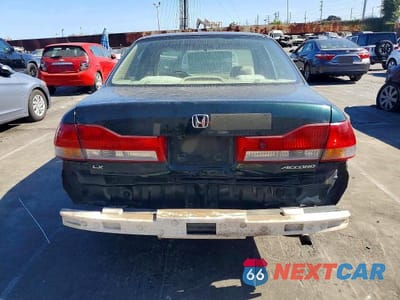 Zdjęcie 6 z 13 samochodu: 2001 HONDA ACCORD LX VIN:JHMCG66551C014019 - miniatura