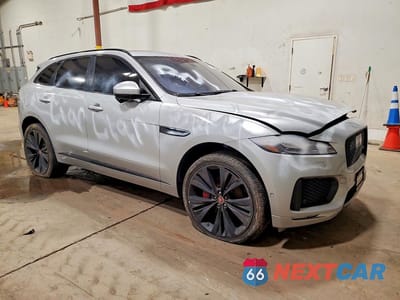 Czwarte zdjęcie samochodu z boku: 2017 JAGUAR F-PACE S VIN:SADCM2BV4HA057558 - miniatura