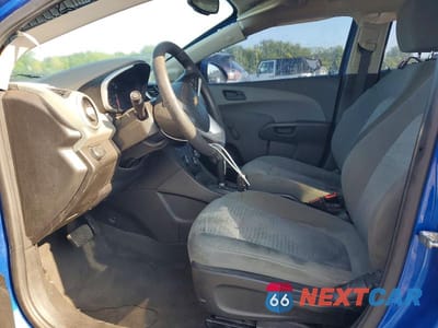 Zdjęcie 7 z 12 samochodu: 2017 CHEVROLET SONIC LS VIN:1G1JB5SHXH4155618 - miniatura
