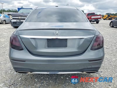 Zdjęcie 6 z 12 samochodu: 2017 MERCEDES-BENZ E 300 4MATIC VIN:WDDZF4KB0HA029330 - miniatura