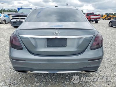Zdjęcie 6 z 12 samochodu: 2017 MERCEDES-BENZ E 300 4MATIC VIN:WDDZF4KB0HA029330 - miniatura