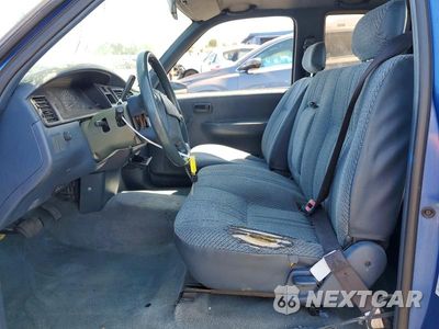 Zdjęcie 7 z 12 samochodu: 1995 TOYOTA T100 DX VIN:JT4VD12E6S0010768 - miniatura