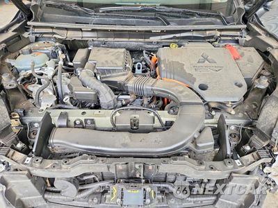 Zdjęcie 12 z 14 samochodu: 2025 MITSUBISHI OUTLANDER SEL VIN:JA4T5WA98SZ001968 - miniatura