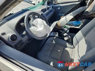 Zdjęcie 7 z 12 samochodu: 2007 FORD FREESTYLE SEL VIN:1FMZK02157GA02525 - miniatura
