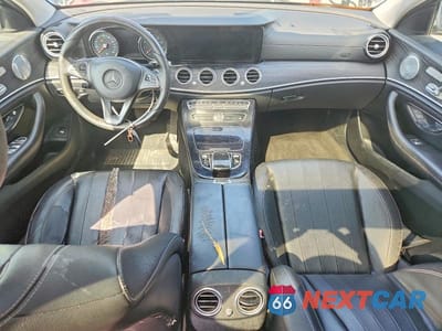 Zdjęcie 8 z 12 samochodu: 2017 MERCEDES-BENZ E 300 4MATIC VIN:WDDZF4KB1HA144227 - miniatura