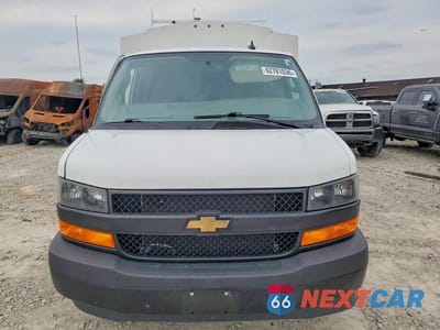 Piąte zdjęcie samochodu w środku: 2024 CHEVROLET EXPRESS G3500 VIN:1GB0GRF78R1218381 - miniatura