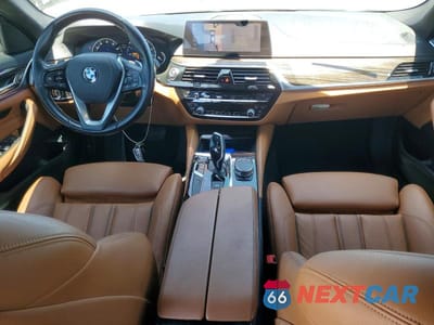 Zdjęcie 8 z 13 samochodu: 2019 BMW 540 I VIN:WBAJE5C57KWW01719 - miniatura
