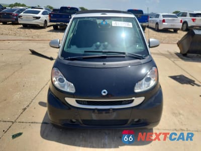 Piąte zdjęcie samochodu w środku: 2011 SMART FORTWO PASSION VIN:WMEEK3BA7BK510927 - miniatura