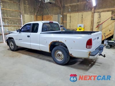 Drugie zdjęcie samochodu z przodu: 2000 DODGE DAKOTA VIN:1B7GL22X9YS563205 - miniatura