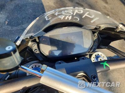 Zdjęcie 7 z 8 samochodu: 2016 DUCATI MONSTER 1200 R VIN:ZDM1RBZW2GB020105 - miniatura
