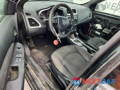 Zdjęcie 8 z 13 samochodu: 2013 DODGE AVENGER SE VIN:1C3CDZAB3DN610672 - miniatura