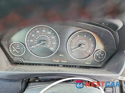 Zdjęcie 9 z 12 samochodu: 2016 BMW 328 D XDRIVE VIN:WBA8F1C54GK438885 - miniatura