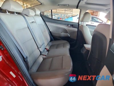 Zdjęcie 10 z 12 samochodu: 2017 HYUNDAI ELANTRA LIMITED VIN:KMHD84LF6HU284039 - miniatura