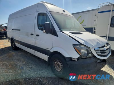 Czwarte zdjęcie samochodu z boku: 2015 FREIGHTLINER SPRINTER 2500 VIN:WDYPE8DC5FP169924 - miniatura