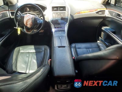 Zdjęcie 8 z 13 samochodu: 2015 LINCOLN MKZ VIN:3LN6L2J90FR602704 - miniatura