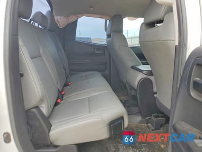 Zdjęcie 10 z 13 samochodu: 2018 TOYOTA TUNDRA SR VIN:5TFRM5F13JX131280 - miniatura