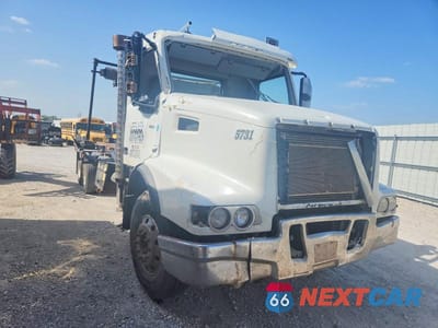 2019 VOLVO VHD ROLLBACK TOW TRUCK 4V5KC9DH1KN905731 - główne zdjęcie licytacji z USA - miniatura