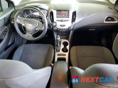 Zdjęcie 8 z 12 samochodu: 2017 CHEVROLET CRUZE LS VIN:1G1BC5SM6H7199953 - miniatura