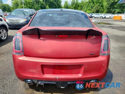 Zdjęcie 6 z 13 samochodu: 2013 CHRYSLER 300 SRT-8 VIN:2C3CCAFJ2DH513220 - miniatura