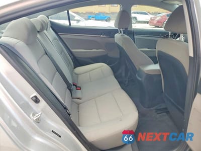 Zdjęcie 10 z 13 samochodu: 2018 HYUNDAI ELANTRA SE VIN:5NPD74LF9JH276640 - miniatura