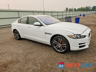 Czwarte zdjęcie samochodu z boku: 2017 JAGUAR XE PREMIUM VIN:SAJAJ4BV3HA968652 - miniatura