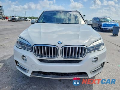 Piąte zdjęcie samochodu w środku: 2018 BMW X5 SDRIVE35I VIN:5UXKR2C53J0Z21663 - miniatura