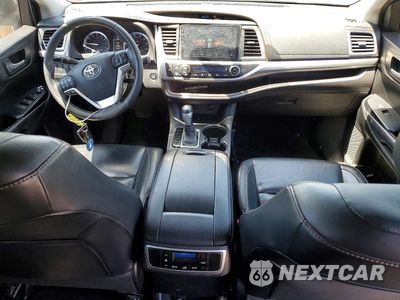Zdjęcie 8 z 13 samochodu: 2015 TOYOTA HIGHLANDER XLE VIN:5TDKKRFH4FS106221 - miniatura