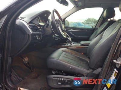 Zdjęcie 7 z 13 samochodu: 2015 BMW X5 SDRIVE35I VIN:5UXKR2C54F0H39531 - miniatura