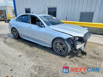 Czwarte zdjęcie samochodu z boku: 2023 MERCEDES-BENZ C 300 VIN:W1KAF4GB9PR136124 - miniatura