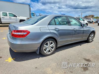 Trzecie zdjęcie samochodu z tyłu: 2011 MERCEDES-BENZ E 350 4MATIC VIN:WDDHF8HB3BA304934 - miniatura