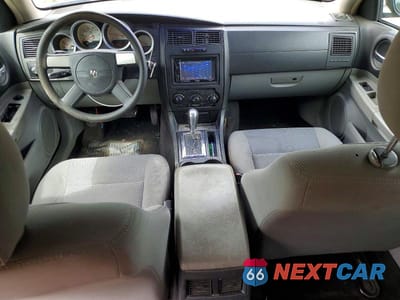 Zdjęcie 8 z 12 samochodu: 2006 DODGE MAGNUM SXT VIN:2D4FV47V26H436392 - miniatura