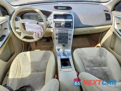 Zdjęcie 8 z 13 samochodu: 2011 VOLVO XC60 3.2 VIN:YV4940DL5B2157835 - miniatura