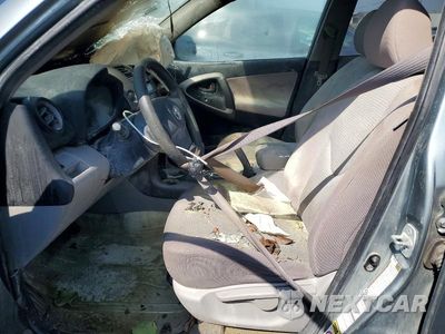 Zdjęcie 7 z 13 samochodu: 2007 TOYOTA RAV4 BASE VIN:JTMBD33V475078641 - miniatura