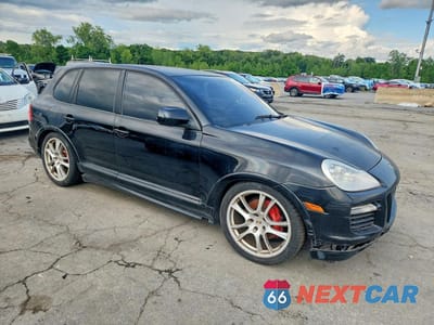 Czwarte zdjęcie samochodu z boku: 2010 PORSCHE CAYENNE GTS VIN:WP1AD2AP3ALA60255 - miniatura