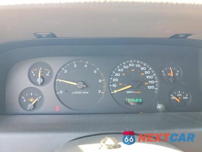 Zdjęcie 9 z 13 samochodu: 2004 JEEP GRAND CHEROKEE LAREDO VIN:1J4GW48S04C331184 - miniatura