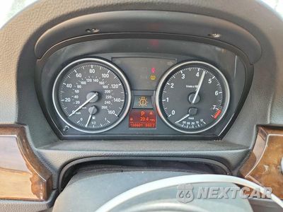 Zdjęcie 9 z 12 samochodu: 2009 BMW 328 XI SULEV VIN:WBAPK53539A643685 - miniatura