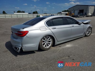 Trzecie zdjęcie samochodu z tyłu: 2019 BMW 740 XI VIN:WBA7E4C50KGV28515 - miniatura