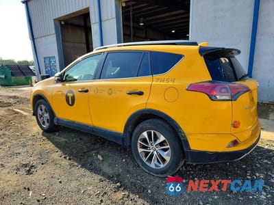 Drugie zdjęcie samochodu z przodu: 2017 TOYOTA RAV4 HYBRID LE PLUS VIN:JTMRJREVXHD073426 - miniatura